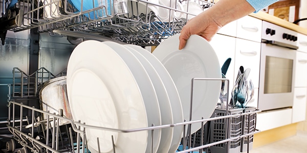 How to Load a Frigidaire Dishwasher to Improve Cleaning Power