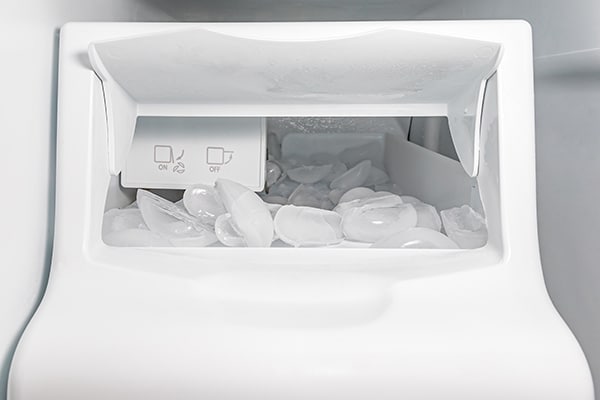 How Much Ice Does a Refrigerator Make & Other FAQs