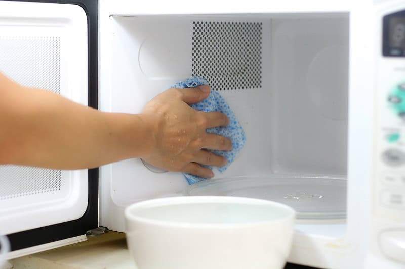 microwave cleaning tips
