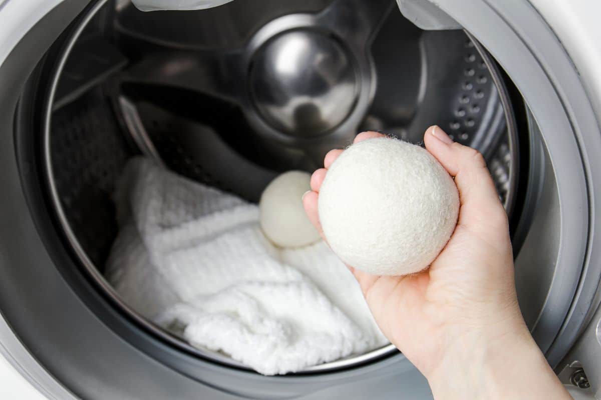 What Is the Best Dryer Sheet Substitute? Try These Homemade and Reusable Alternatives