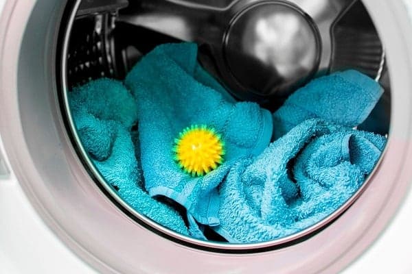 get rid of static if you don't have a dryer sheet