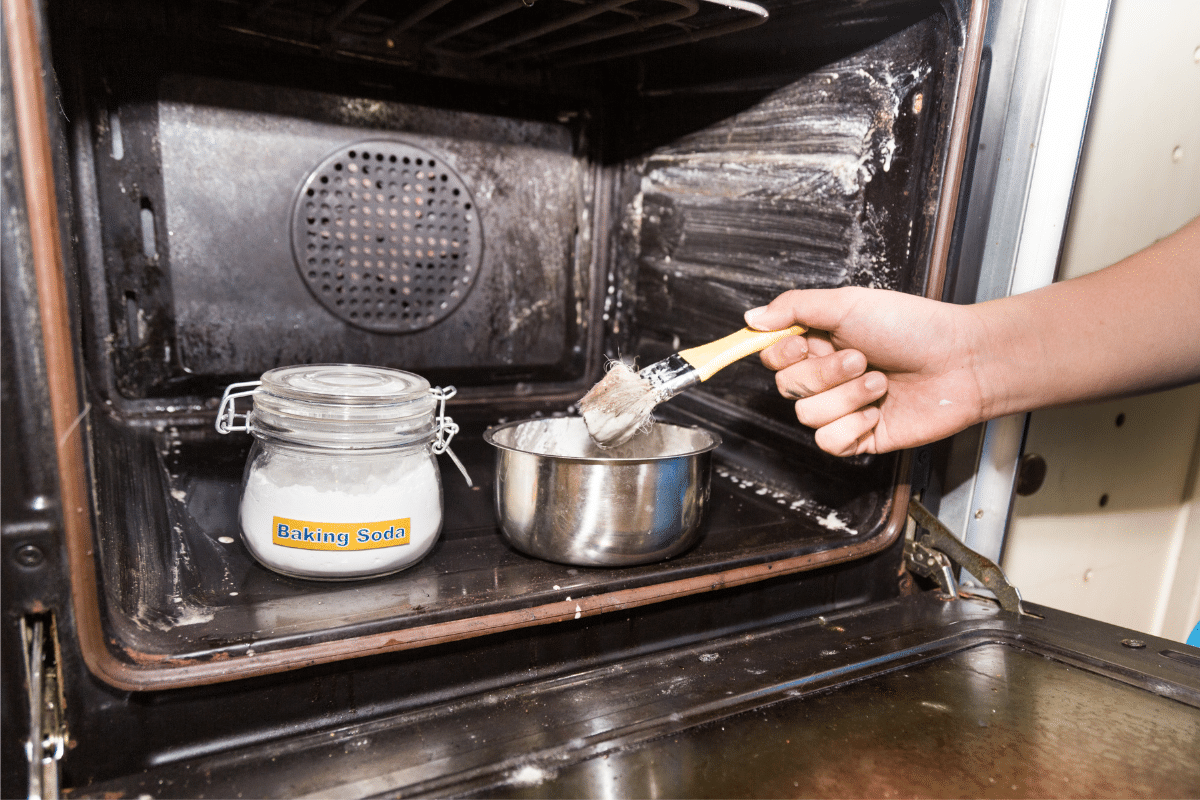 how to clean a dirty oven safely